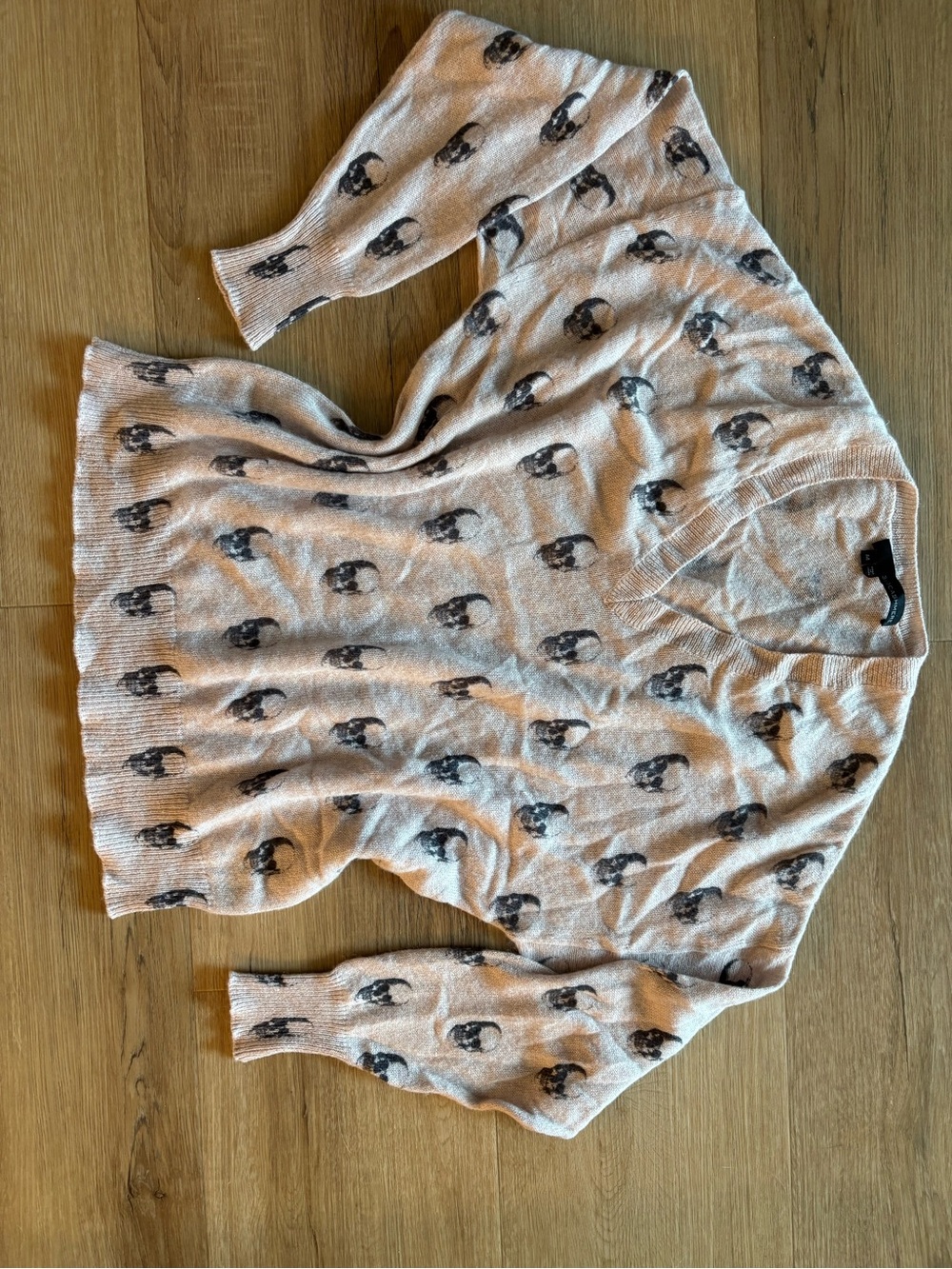 360 Cashmere Light Pink Crewneck Sweater with Subtle Heathering skull - Picture 4 of 9